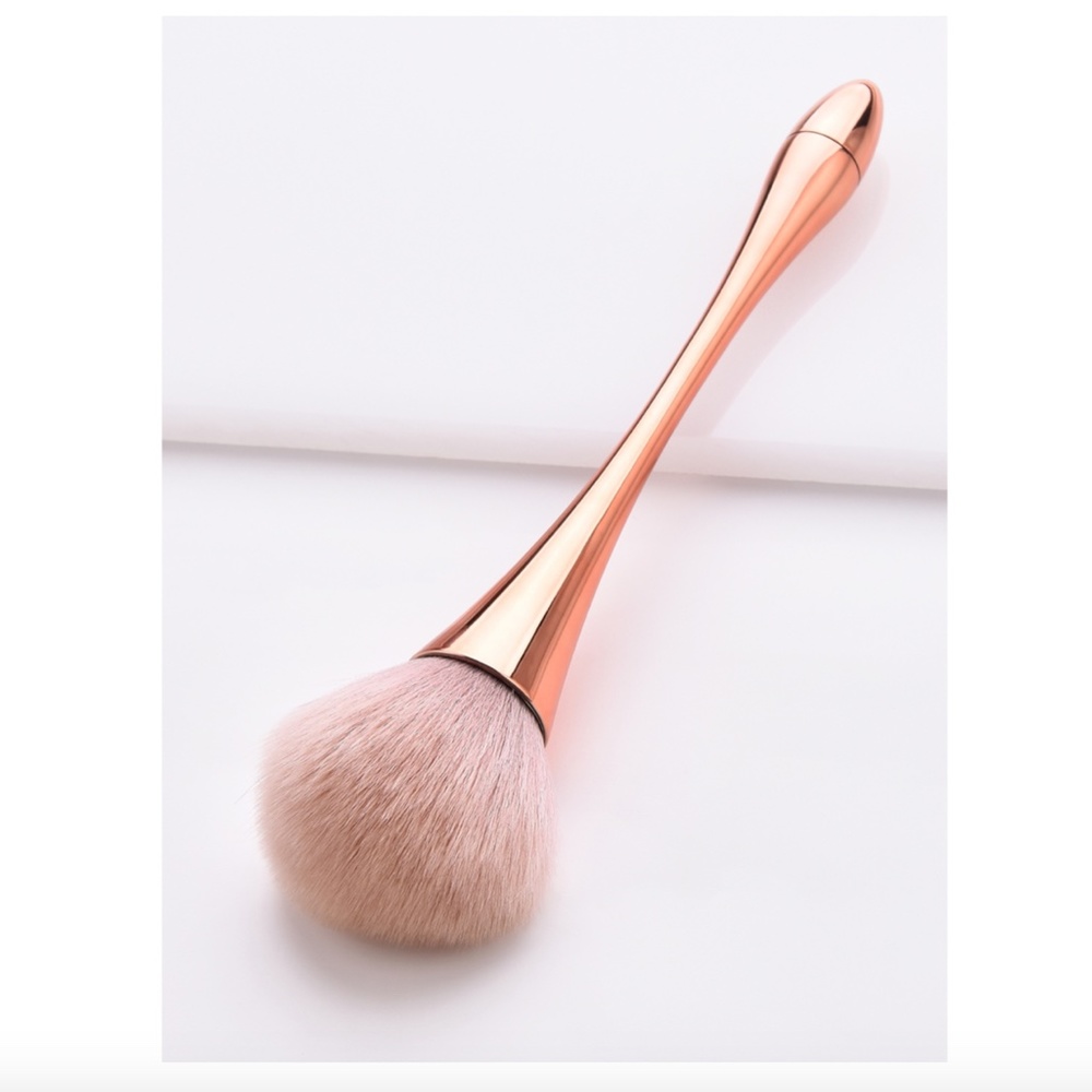 🌟50% off🌟Luxe Gold Kabuki Makeup Brush